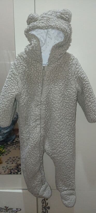 Üst geyimləri: Usaq geyimi coxdu her yasa var az geyilmis seliqeli 1 manatdan 10 — 1