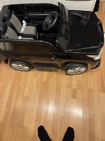 Lexus LX-570 uşaq elektro maşını – realistik dizaynlı, qara rəngdə — 3