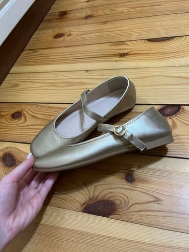 домашние женские тапочки балетки: LC Waikiki qadın baletkası - Rəng: qızılı - Model: mary jane — 1