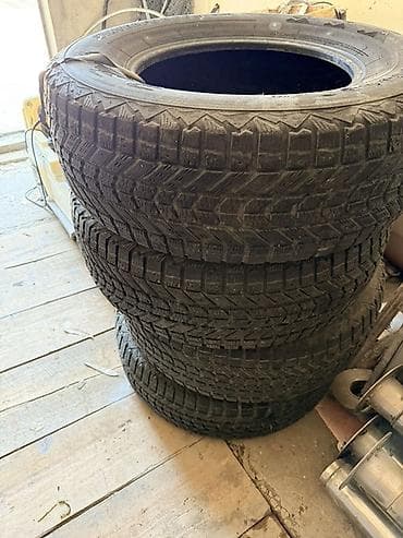 4 ədəd qış şini dəsti Ölçü: 265/70 R17 • Yük indeksi: 113S • M+S lalafo.az -da 4 ədəd qış şini dəsti Ölçü: 265/70 R17 • Yük indeksi: 113S • M+S