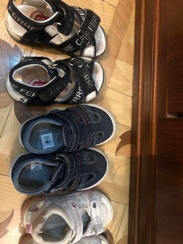 uşaq krossovkaları: 23 razmer,yaxshi veziyyetde,ag gara olan-ortopedikdir.Ag next — 2