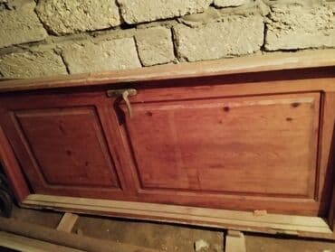 Furnitura və aksessuarlar: Taxta qapı taxta çərçivə ilə birlikdə təklif olunur. Qapı qəhvəyi — 4