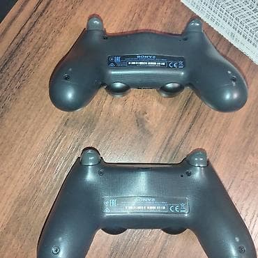 Salam playstation 4 pro satilir hec 1 ayi yoxdu her seyi islekdi — 4
