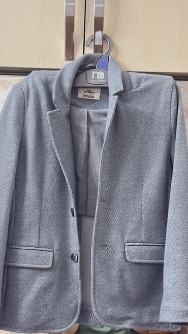 Qaşıqlar: Əşyaların hər biri yeni kimidirdonlar cəmi bir defe geyinilib,Qiymet — 8