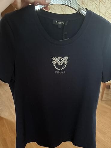 bəzəklər: Qadın qara və tünd göy qısaqol T-shirt kolleksiyası Ümumi — 5