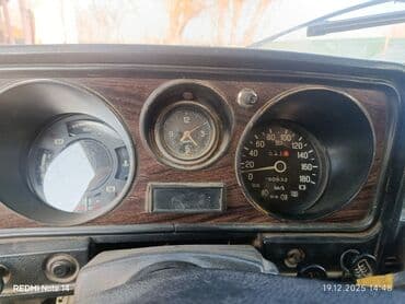 запчасти на фольксваген гольф 2: Model: GAZ Volga (sedan) Rəng: ağ Kuzov: 4 qapı, arxa ötürücülü — 3