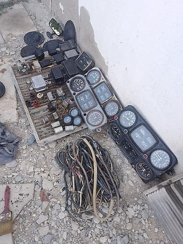 lider diskləri 07: Sovet dövrü avtomobilləri üçün elektrik və cihaz hissələri dəsti - — 1