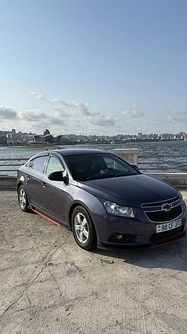 eylec diski: Chevrolet Cruze sedan - Kuzov: 4 qapılı sedan, tünd mavi rəng - — 5