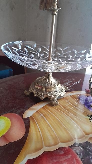 dekor reqemler: Bir vaza, Mis — 1