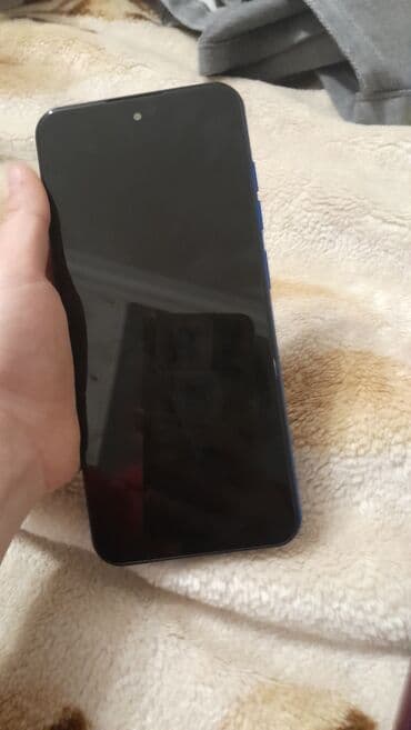 Meizu smartfon – mavi rəng Xüsusiyyətlər: - Ön hissədə mərkəzə yaxın