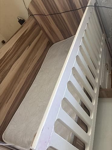 körpü mebel: Oğlan və qız üçün, İşlənmiş, Dördbucaq, Beşik, Dəstsiz, Matras ilə, Yellənmə mexanizm ilə — 5