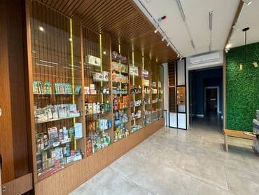 şirvan elit ticarət mərkəzi: Xətai metrosuna yaxin yerləşən aptek təmirli ayi 2500azn kirayə — 1