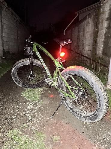 ən ucuz velosiped: Fatbike velosiped – geniş 26x4.0 təkərlər, yaşıl rəngli alüminium — 4