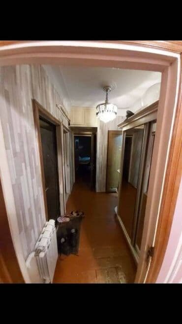 kirayə ev ayliq: Suraxanı rayonu Yeni Günəşli (D Massivində) qəsəbəsində köhnə tikili 9 — 8