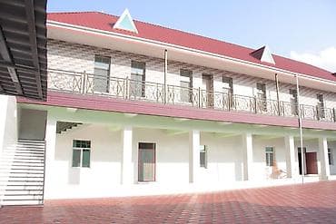 Geniş həyətli çoxfunksiyalı obyekt - İki mərtəbəli əsas korpus və — 2