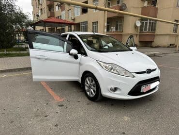 Ford Fiesta: 1.4 l | 2012 il 115000 km Hetçbek