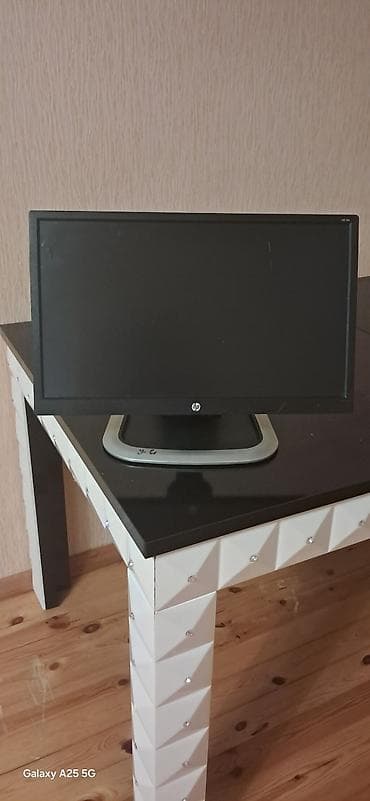 mini laptop: ARTtronic UPS (fasiləsiz enerji təchizatı) - Marka/model: ARTronic — 8