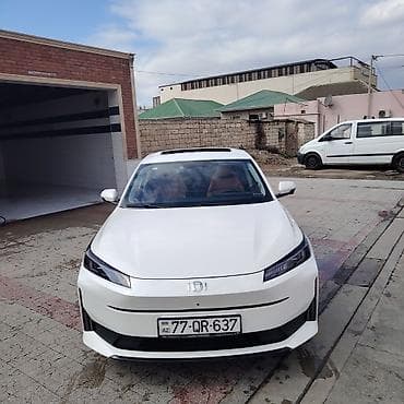 Avtomobil satışı: Ilkin ödəniş 2500 ayliq 1100 manat. 33 ay — 3