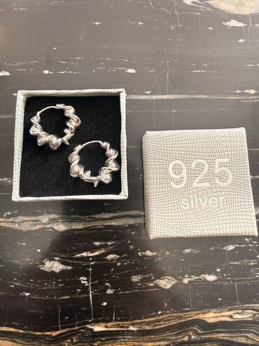 Sırğa, Gümüş, Ünvandan götürmə lalafo.az -da Sırğa, Gümüş, Ünvandan götürmə