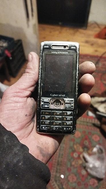 Sony Xperia Zr, rəng - Qara, Düyməli lalafo.az -da Sony Xperia Zr, rəng - Qara, Düyməli