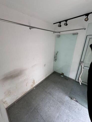 аренда офиса в бизнес центре баку: İCARƏYƏ OBYEKT! 🚨 📍 Gediş-gəlişin çox olduğu, əlverişli yerdə! ✅ EV — 4