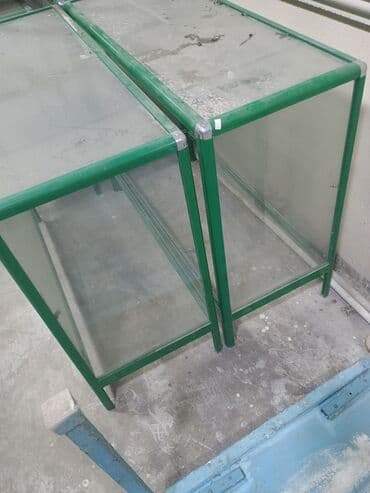 вешалка для одежды напольная: Şüşə vitrin/stend - Material: temperli şüşə panellər, metal boru — 1