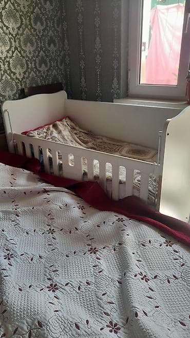 Oğlan və qız üçün, İşlənmiş, Dördbucaq, Beşik, Matras ilə, Yellənmə mexanizmsiz