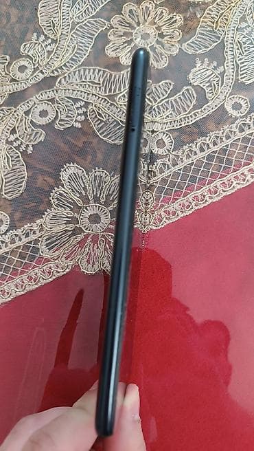 samsung a10 barter: Samsung Galaxy A10, 32 GB, rəng - Qara, Qırıq — 3