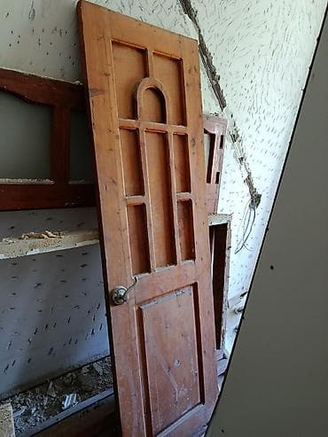 yeni il sam agaclari: İşlənmiş Otaq qapısı Zamok ilə, Zəmanətsiz, Ödənişli quraşdırma, Ünvandan götürmə — 3