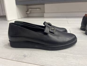 Basanoşka və səndəllər: Tuflilər, Ölçü: 36, rəng - Qara, Yeni — 4