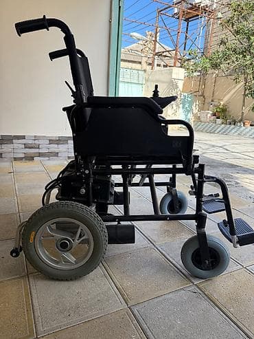 Yerimək üçün arabalar, çəliklər, əsalar, rollatorlar: Yeni alınıb 1ay işlənib səliqəli vəzyətdədir batareyası yaxşı saxlayır — 5