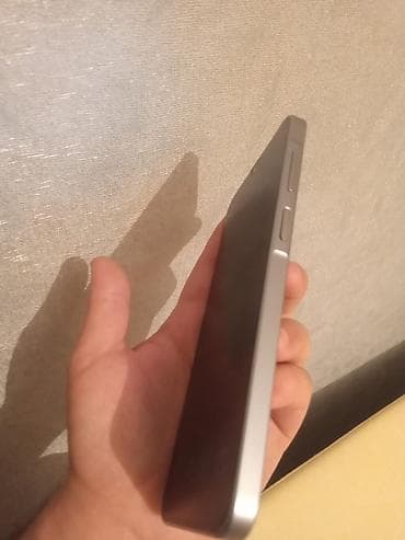 samsung adapter: Samsung Galaxy A17, 128 GB, rəng - Gümüşü, Face ID — 2