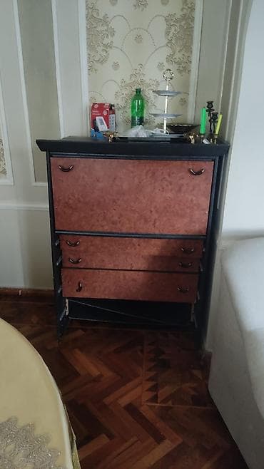 paltar qarderobu: 1 qapı, Qəhvəyi, Digər material, Açılan, Düz dolab — 3