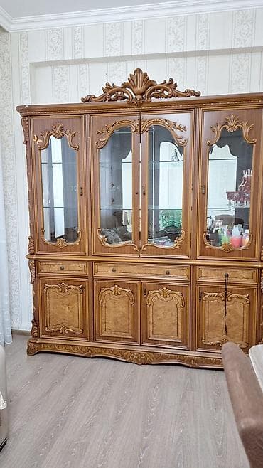 Qorka Malaziya mebelidir. Qiymet 40 azn Tecili cixmalidir.Unvan Qobu