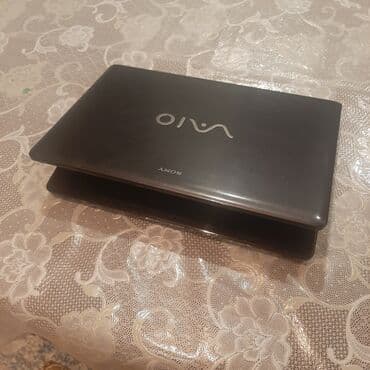 Sony VAIO noutbuk Xüsusiyyətlər: - Ekran: təxminən 15.6" LED -