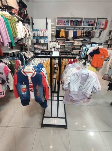 Avtoservis avadanlıqları: Geyim magaza vitrinləri ideal vəziyətdə satılır. Vitrin mebeleri — 6