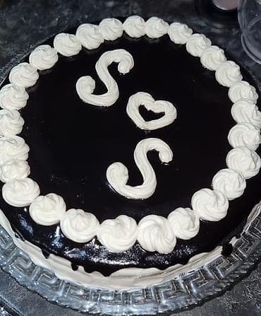 40 tortu: Şokoladlı-balı tort 2 kinodan aşağı götürmürəm 2 kg tort-50 manat — 1