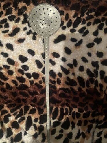 Metal süzgəc qaşıq - Material: metal - Forma: dairəvi başlıq