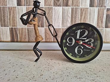 ev saatı: Qedimi saat Pult daşiyla işliyir — 1