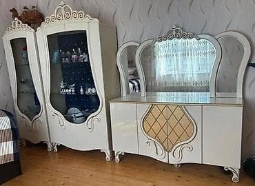İşlənmiş, Komod, Servant