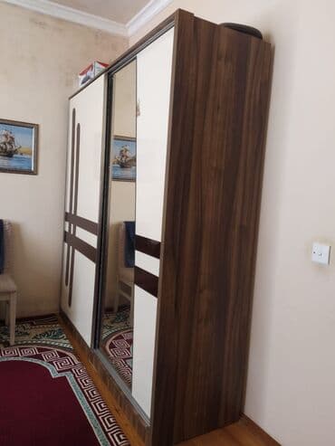 Quruducular: İşlənmiş, Açılan, 2 qapılı Düz dolab, Qarderob, paltar dolabı, Azərbaycan — 1