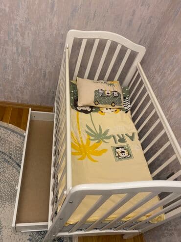 1 ayliq usaq sekilleri: Oğlan və qız üçün, İşlənmiş, Dördbucaq, Beşik, Dəst ilə, Matras ilə, Yellənmə mexanizm ilə — 3