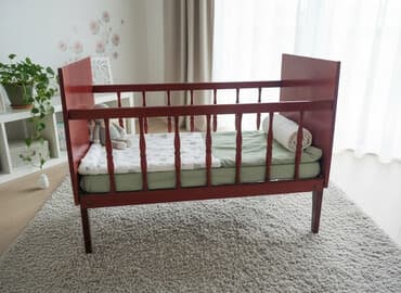 qaşıq dəst: Oğlan və qız üçün, Dördbucaq, Beşik, Dəstsiz, Matrassız, Yellənmə mexanizmsiz — 1