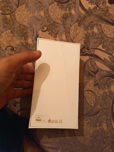 telefonlar mingəcevir: Honor 400, 256 GB, rəng - Boz, Zəmanət, Sensor, Barmaq izi — 3