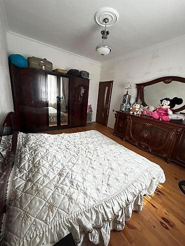 6 parallel kucesi: 8 otaq, 224 kv. m, Kredit yoxdur, Orta təmir — 10