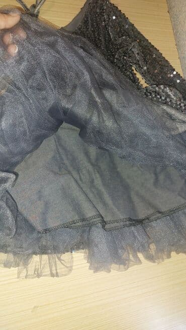 qiz ucun don: 3-4 yaşa qız üçün ziyafət donu. Dəyərindən çox ucuz satıram.Əla — 3