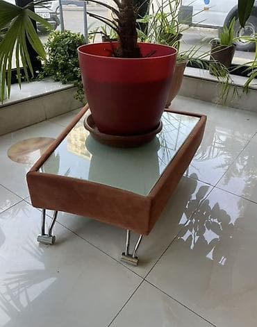 divan desti: Modern yumşaq mebel dəsti - Tərkib: 1 ədəd qövs formalı künc divan, 2 — 4