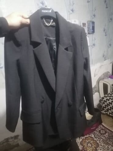 женские классические джинсы: Qadın üçün qara klassik bleizer - Rəng: qara - Üslub: klassik — 1