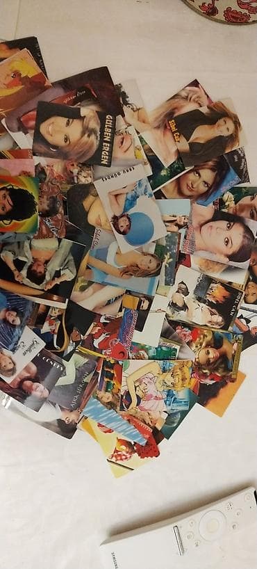 Məcmu foto kartlar və stikerlər dəsti - Mövzu: 90’lar–2000’lər pop