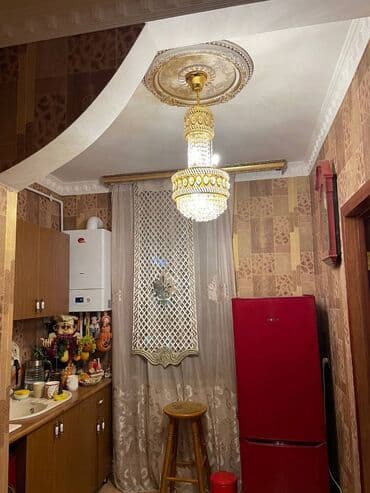 1 otaqlı kohnə tikili: Nərimanov metrosunun yaxınlığında 5 sayli xəstaxanaya yaxın yerləşən — 9